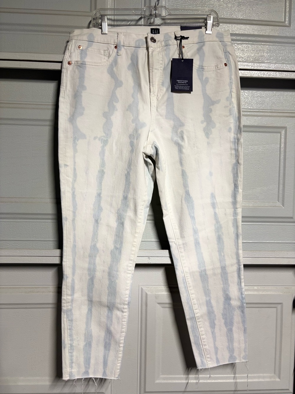 GAP White Jeans with Light Blue Vertical Tie-Dye Stripes -high Rise true skinny